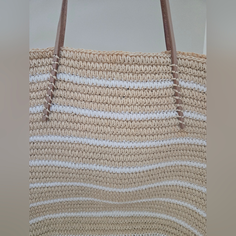 Hat Attack Natural Straw Bag With Leather Straps - Picture 4 of 14